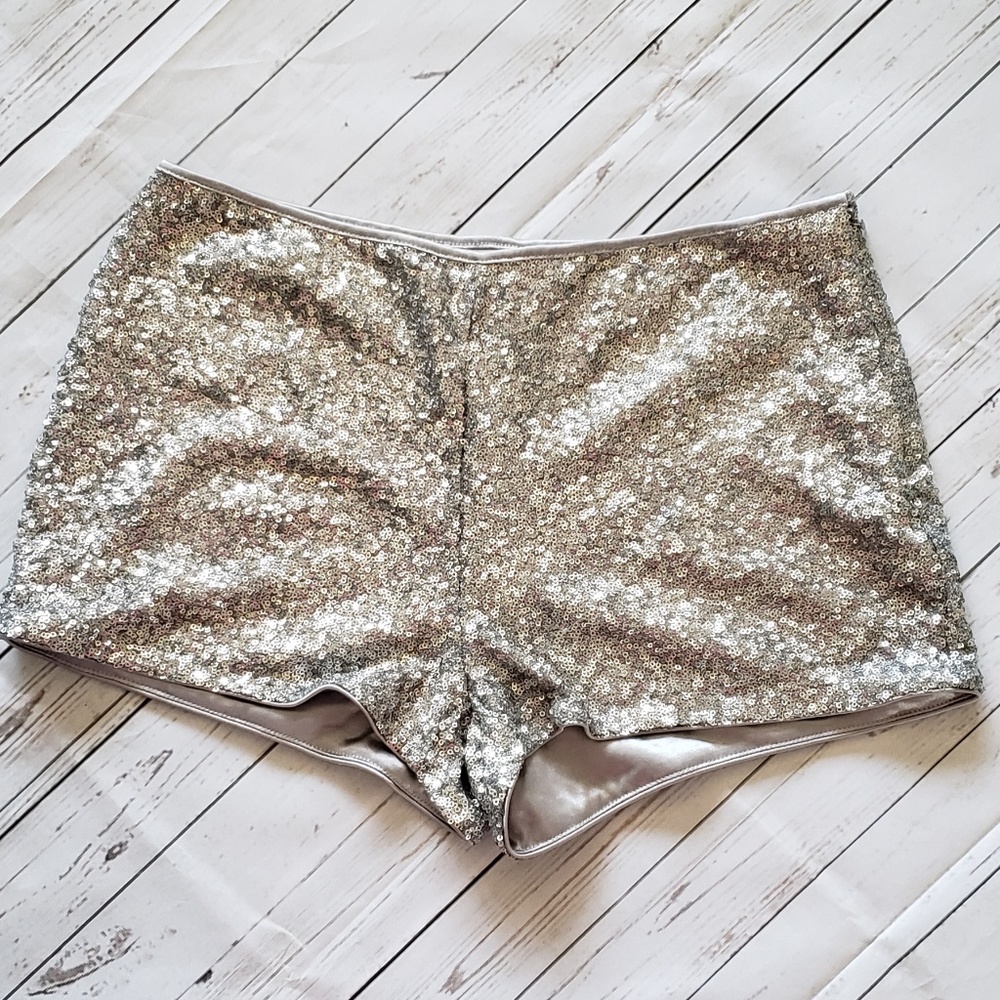 Silver sequin short shorts forever 21Holiday